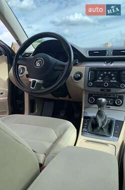 Универсал Volkswagen Passat 2011 в Локачах