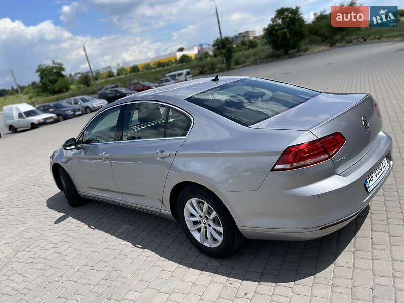 Седан Volkswagen Passat 2019 в Запорожье