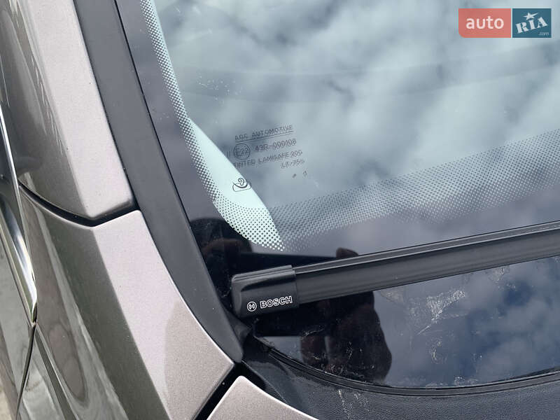 Універсал Volkswagen Passat 2011 в Костопілі