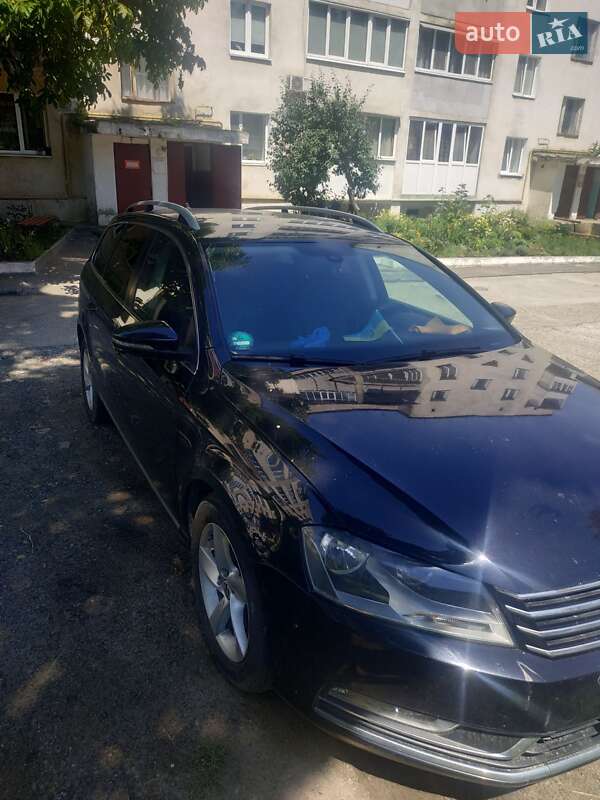Універсал Volkswagen Passat 2011 в Харкові