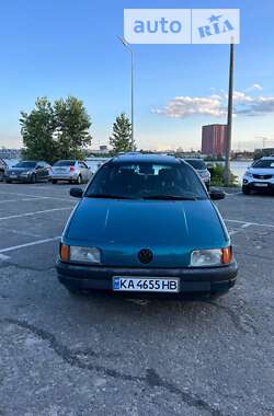 Універсал Volkswagen Passat 1991 в Києві