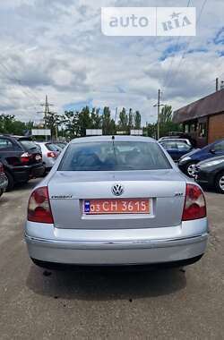 Седан Volkswagen Passat 2004 в Николаеве