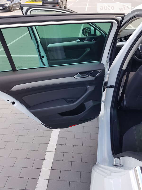 Универсал Volkswagen Passat 2016 в Виннице