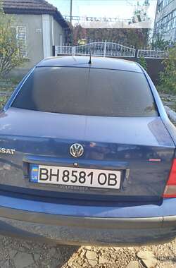Седан Volkswagen Passat 1999 в Болграді