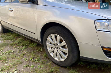 Универсал Volkswagen Passat 2010 в 