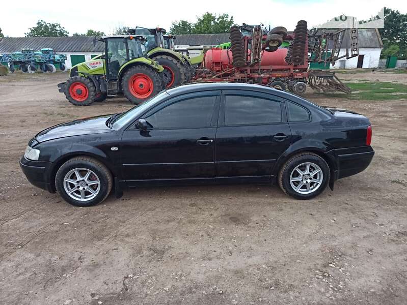 Седан Volkswagen Passat 1998 в 