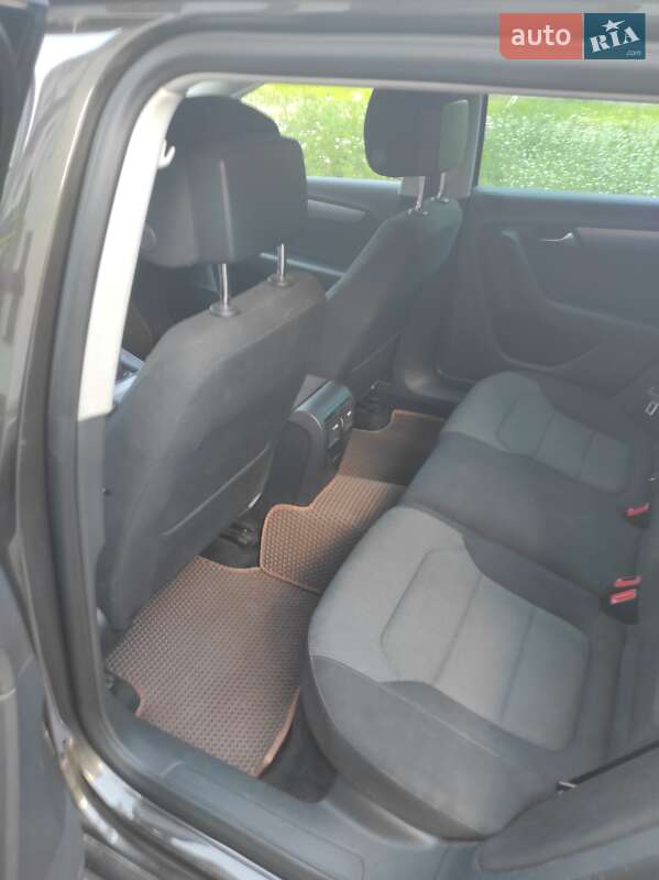 Універсал Volkswagen Passat 2013 в Житомирі