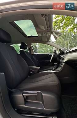 Универсал Volkswagen Passat 2010 в 