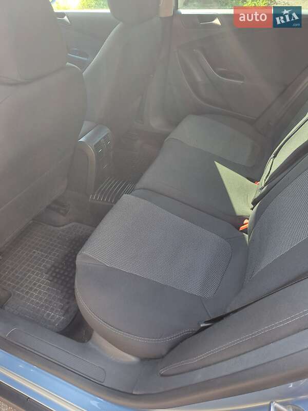 Универсал Volkswagen Passat 2010 в Самборе