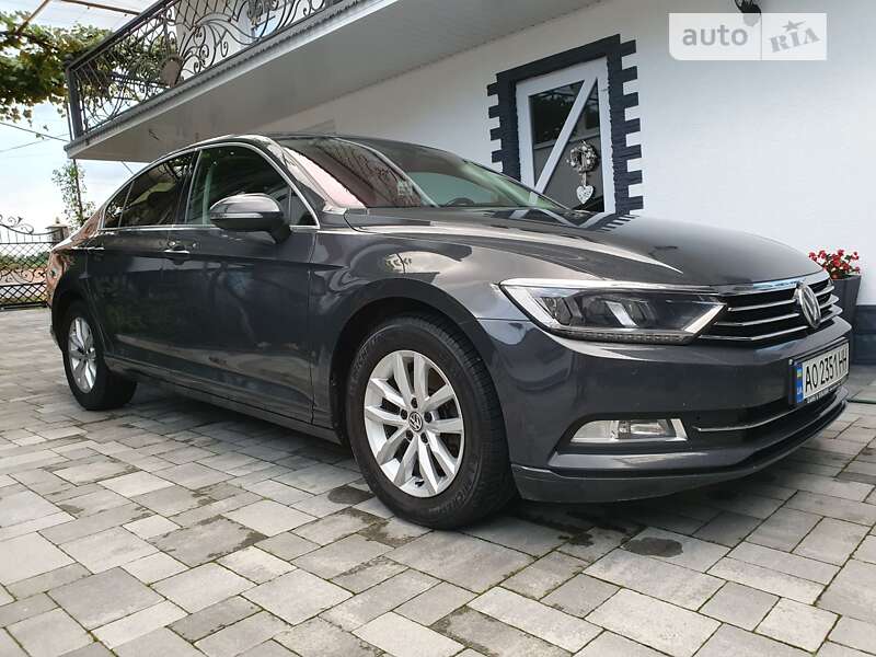 Седан Volkswagen Passat 2015 в 