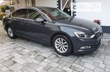 Седан Volkswagen Passat 2015 в 