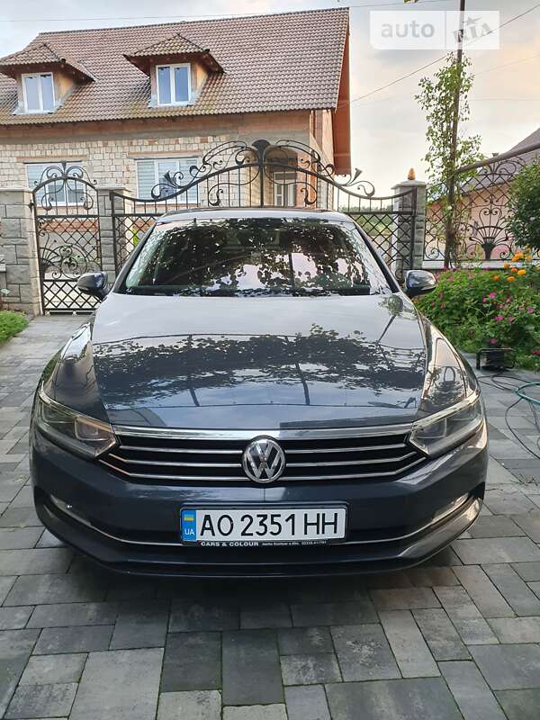 Седан Volkswagen Passat 2015 в Виноградове