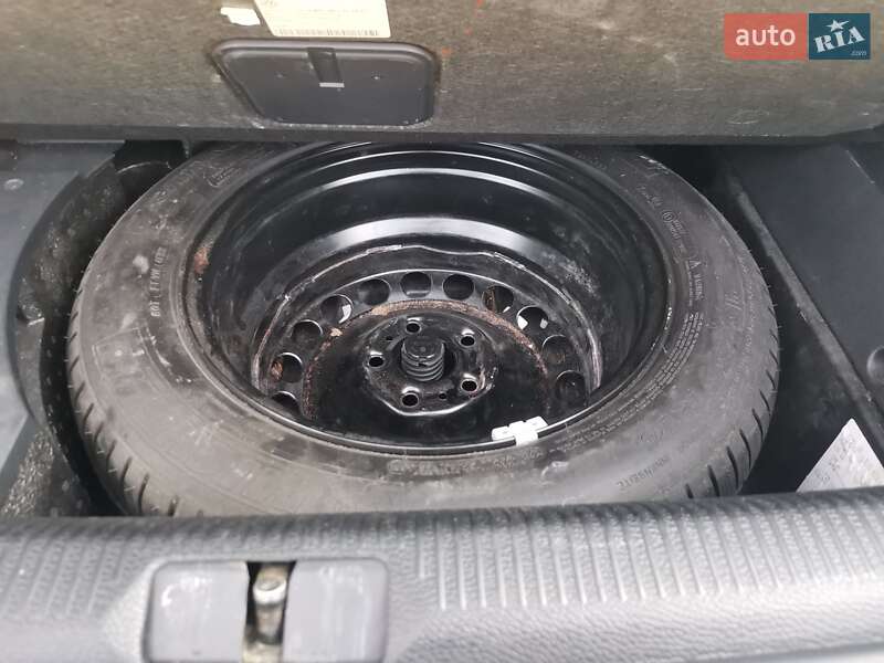 Універсал Volkswagen Passat 2014 в Вінниці