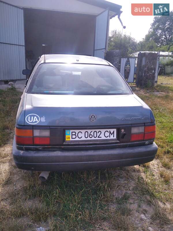 Седан Volkswagen Passat 1988 в Сокирянах