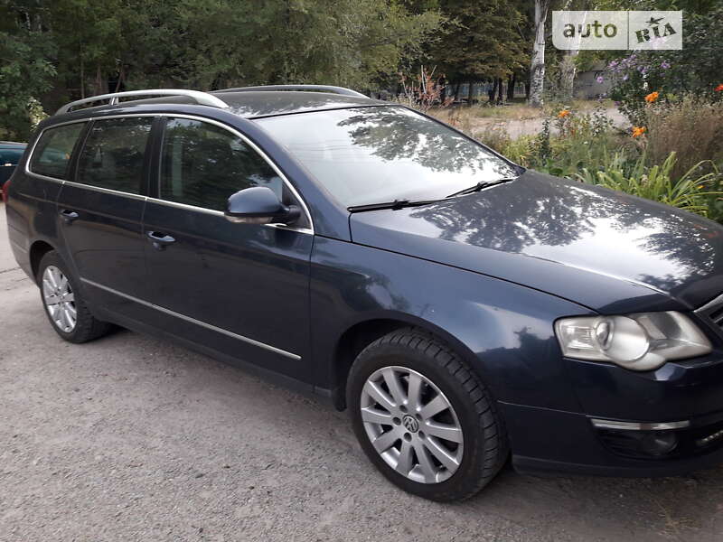 Універсал Volkswagen Passat 2006 в Запоріжжі