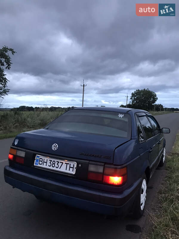 Седан Volkswagen Passat 1988 в Подольске