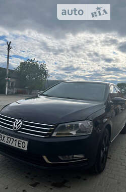 Седан Volkswagen Passat 2012 в Дунаевцах