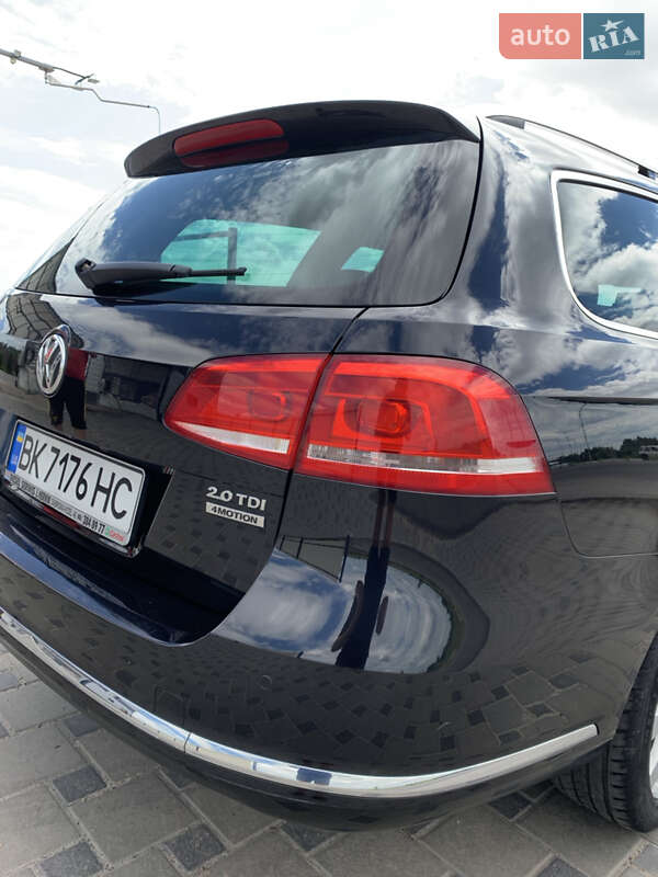 Универсал Volkswagen Passat 2012 в Дубровице