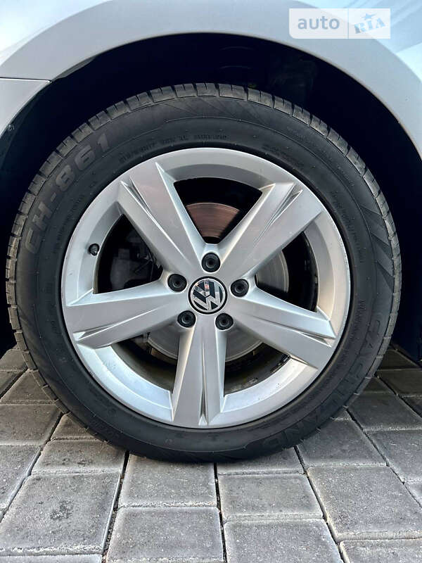 Седан Volkswagen Passat 2015 в Одессе фото 25 Седан Volkswagen Passat 2015 в Одессе