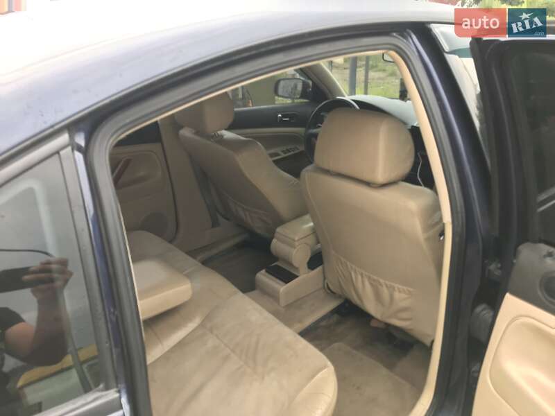 Седан Volkswagen Passat 1998 в Трускавці