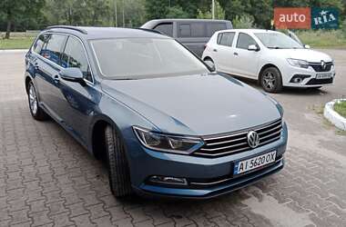 Универсал Volkswagen Passat 2015 в Киеве