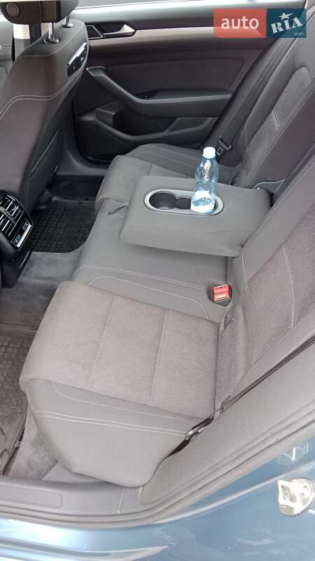 Універсал Volkswagen Passat 2015 в Києві