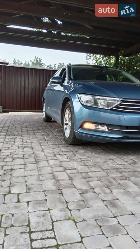 Універсал Volkswagen Passat 2015 в Києві