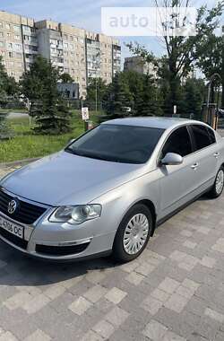 Седан Volkswagen Passat 2005 в 
