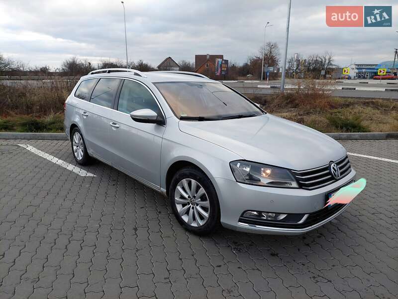 Универсал Volkswagen Passat 2012 в Тячеве