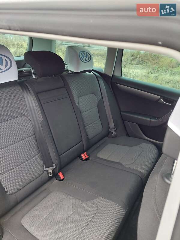 Универсал Volkswagen Passat 2012 в Тячеве