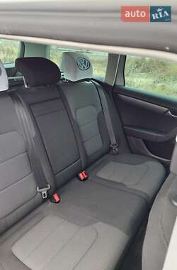Універсал Volkswagen Passat 2012 в 