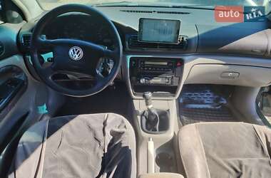 Седан Volkswagen Passat 1999 в Каменец-Подольском