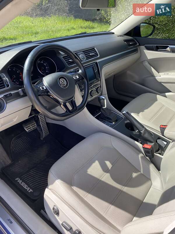 Седан Volkswagen Passat 2016 в Запорожье