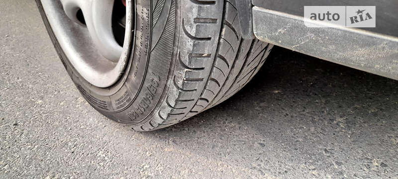 Універсал Volkswagen Passat 1988 в Шумську