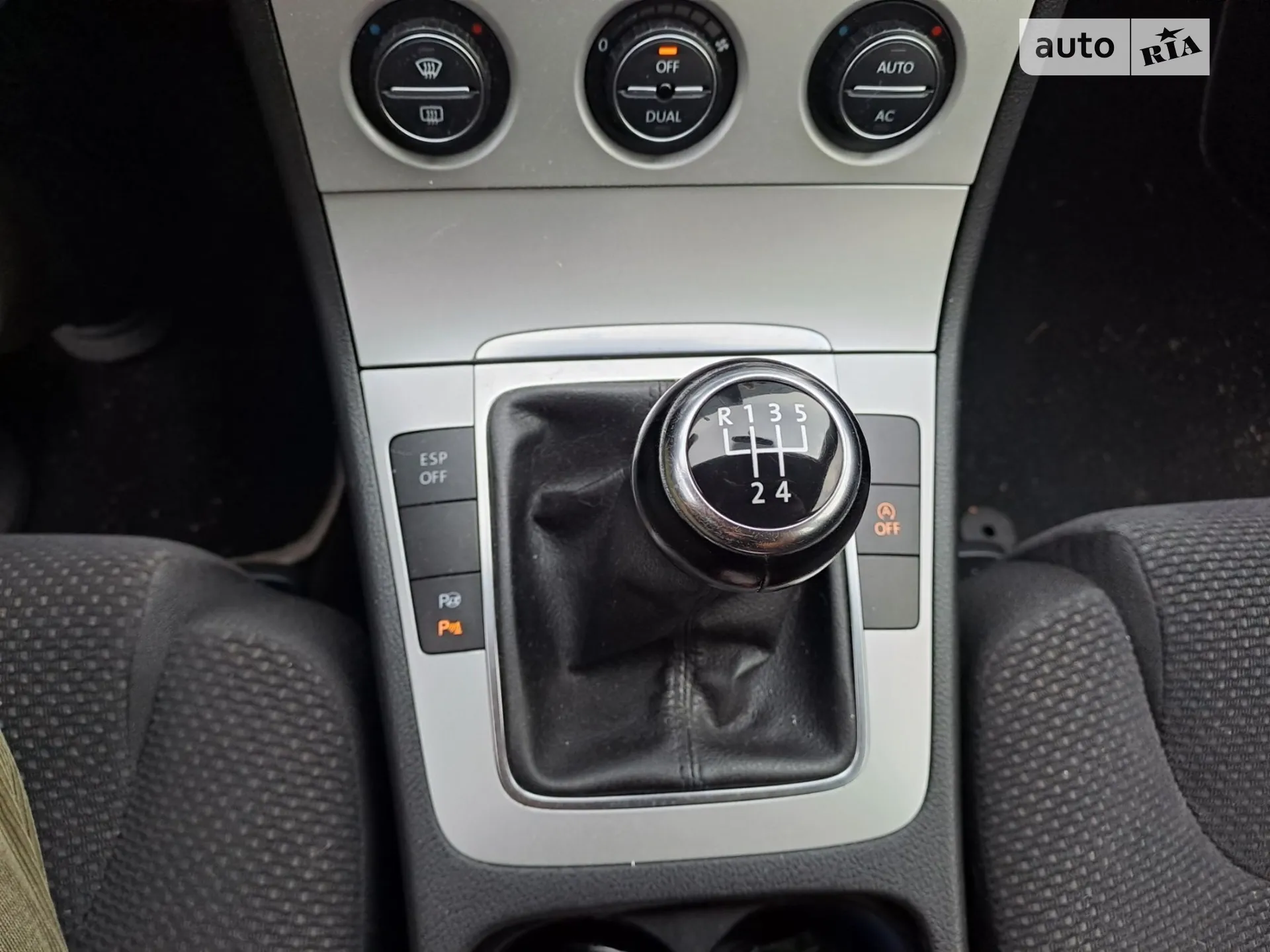 2010 Volkswagen Passat - мініатюра 26