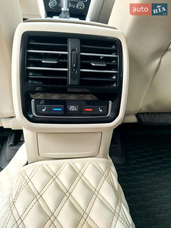 Універсал Volkswagen Passat 2015 в Тернополі