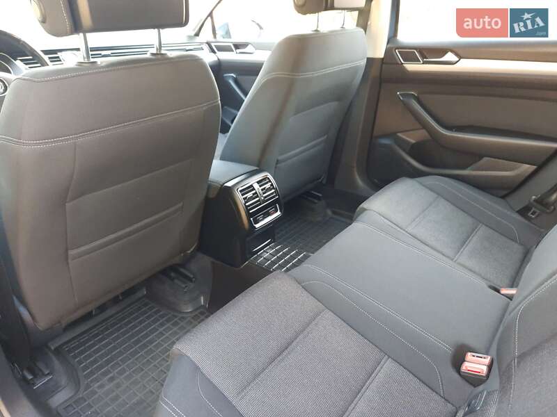 Универсал Volkswagen Passat 2015 в Радивилове