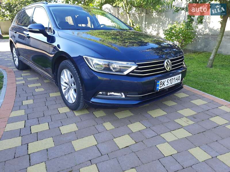 Универсал Volkswagen Passat 2015 в Радивилове