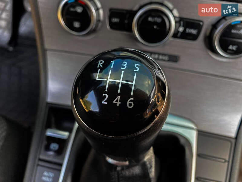 Универсал Volkswagen Passat 2012 в Берегово