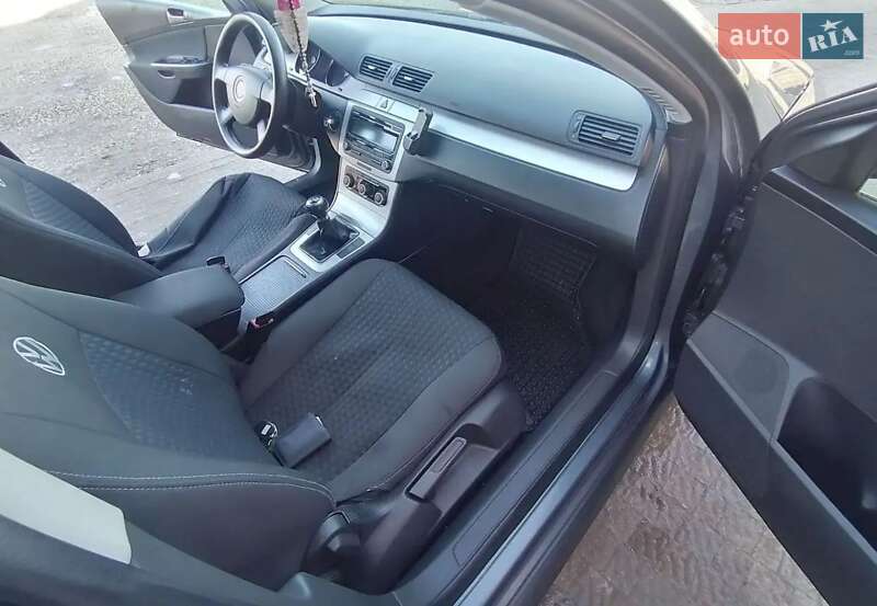 Универсал Volkswagen Passat 2010 в Рожнятове