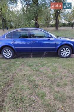 Седан Volkswagen Passat 2002 в Черкассах