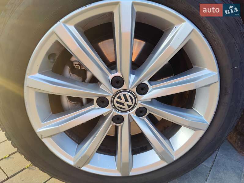 Седан Volkswagen Passat 2017 в Луцке