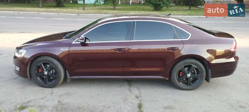 Седан Volkswagen Passat 2013 в Кременчуге