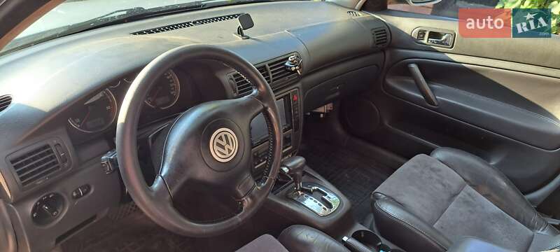 Универсал Volkswagen Passat 2003 в Одессе