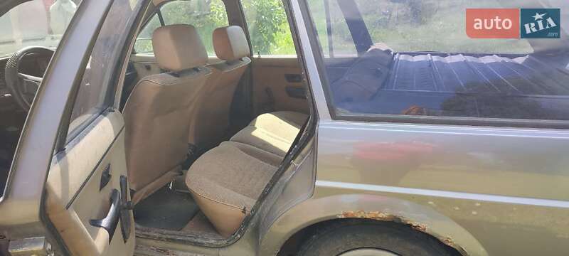 Универсал Volkswagen Passat 1986 в Малине