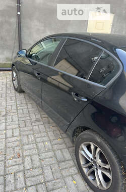 Седан Volkswagen Passat 2010 в 