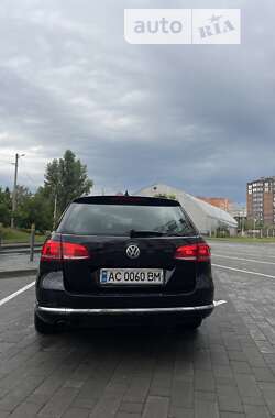 Універсал Volkswagen Passat 2012 в Луцьку