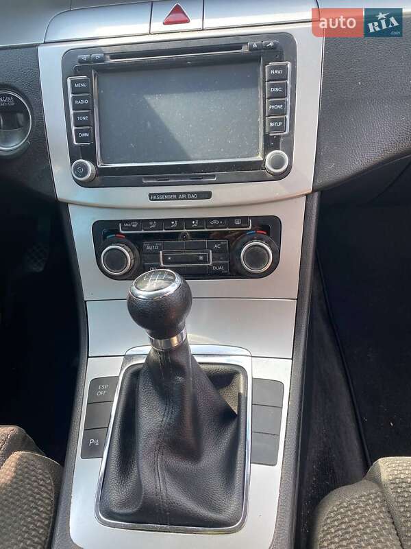 Универсал Volkswagen Passat 2010 в Харькове