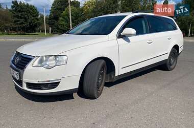 Универсал Volkswagen Passat 2010 в Харькове