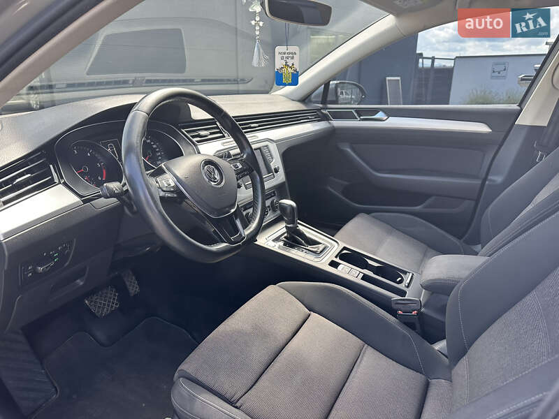 Універсал Volkswagen Passat 2015 в Хусті